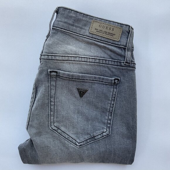 Guess Mid Rise Power Curvy Skinny Jeans In Create Wash Size 24 - Picture 1 of 11